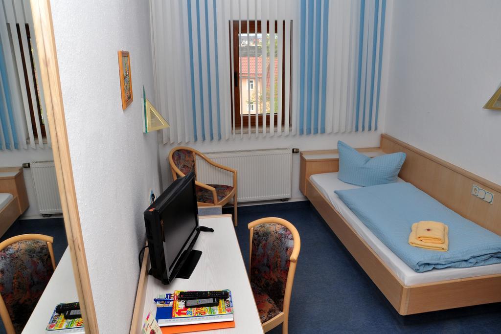 Hotel Am Hohen Schwarm Saalfeld Saale Ngoại thất bức ảnh
