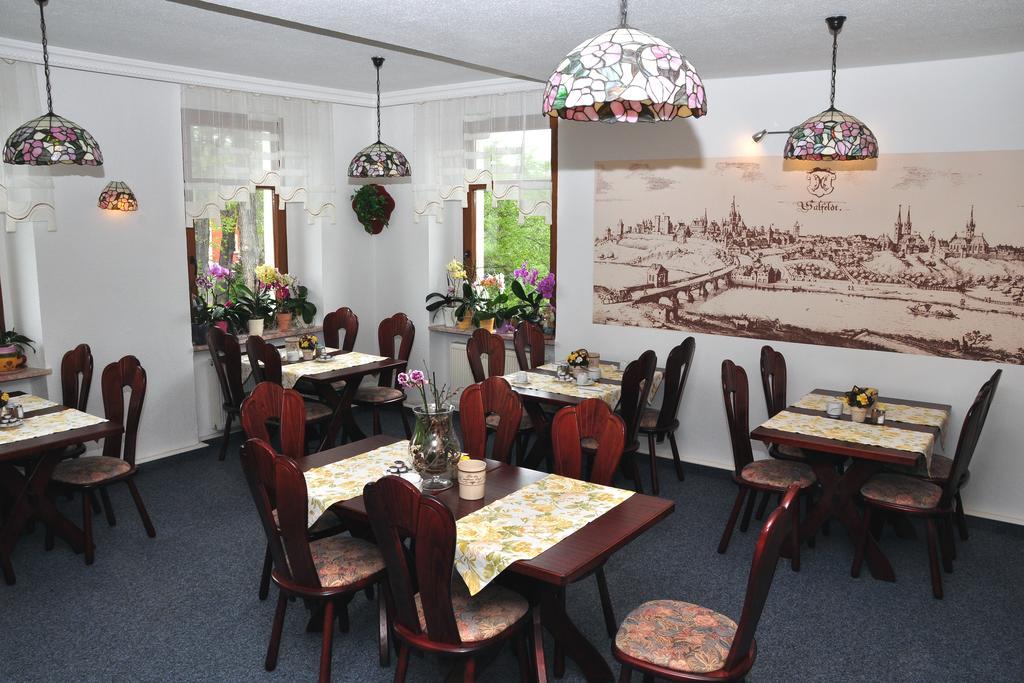 Hotel Am Hohen Schwarm Saalfeld Saale Ngoại thất bức ảnh