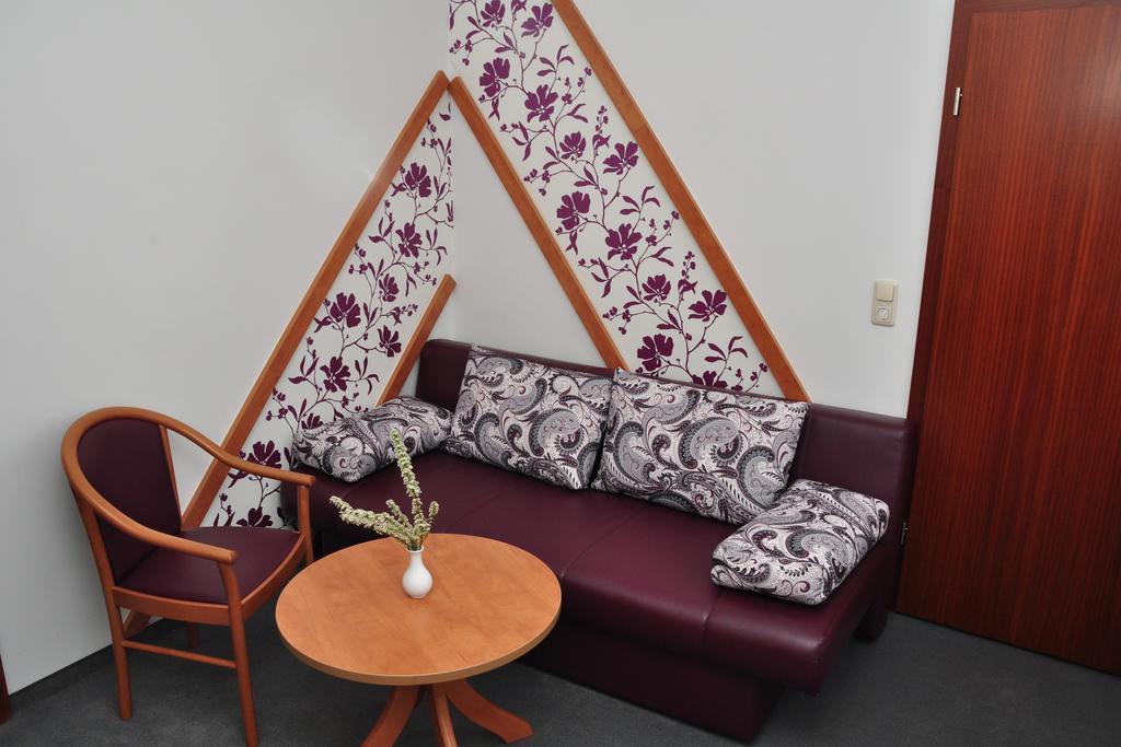 Hotel Am Hohen Schwarm Saalfeld Saale Phòng bức ảnh