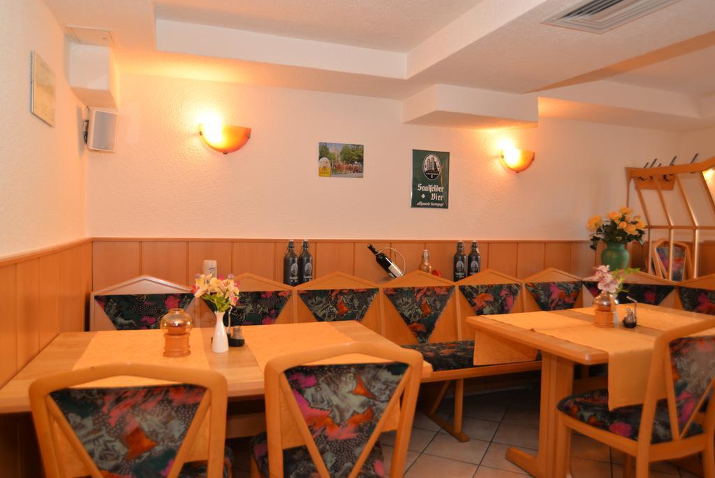 Hotel Am Hohen Schwarm Saalfeld Saale Ngoại thất bức ảnh