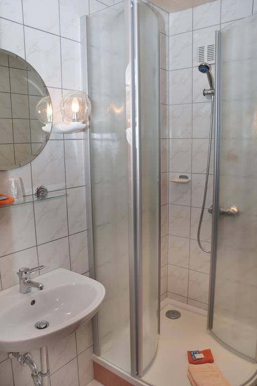 Hotel Am Hohen Schwarm Saalfeld Saale Ngoại thất bức ảnh